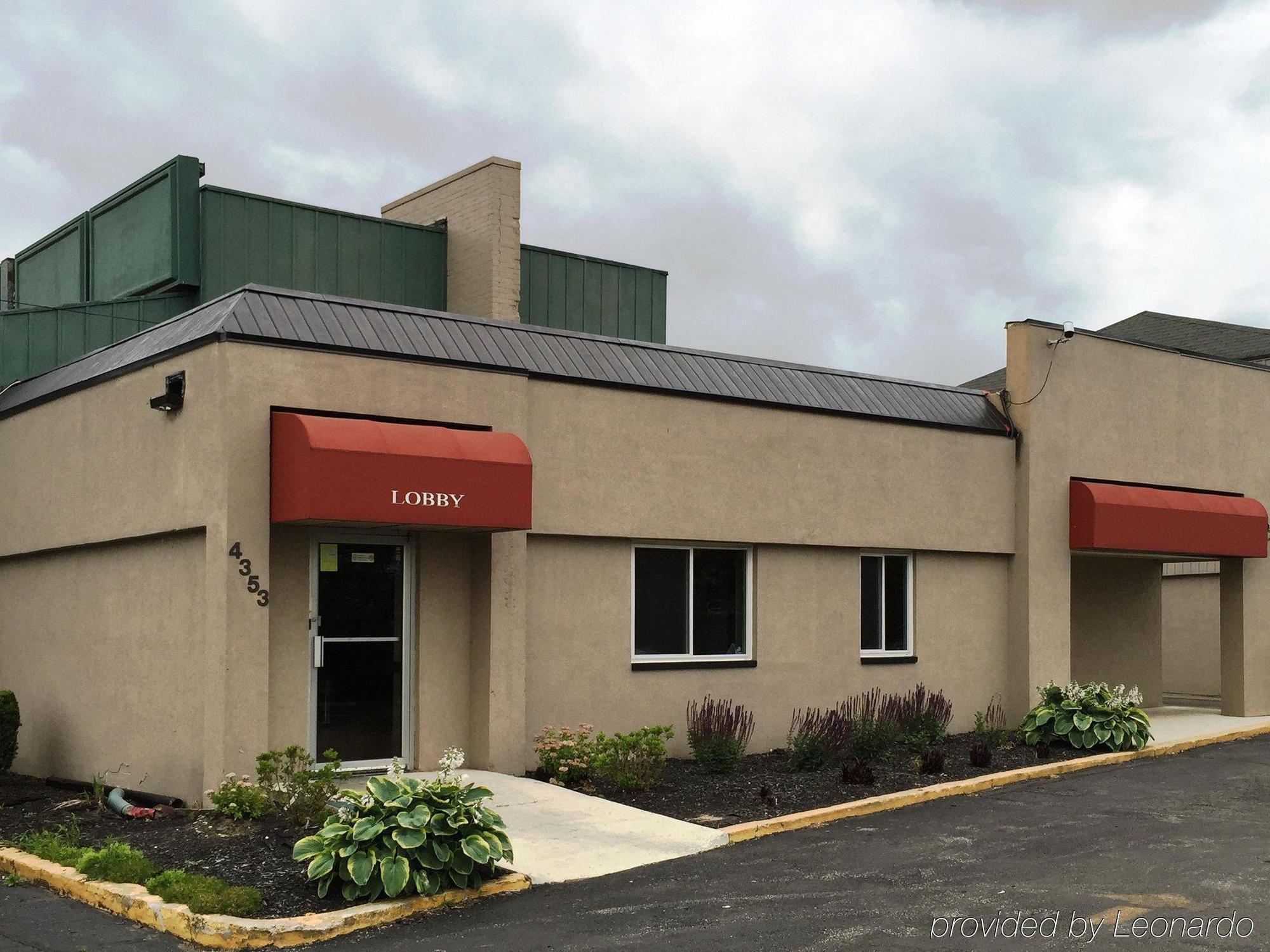 Econo Lodge Warrensville Warrensville Heights Exterior photo