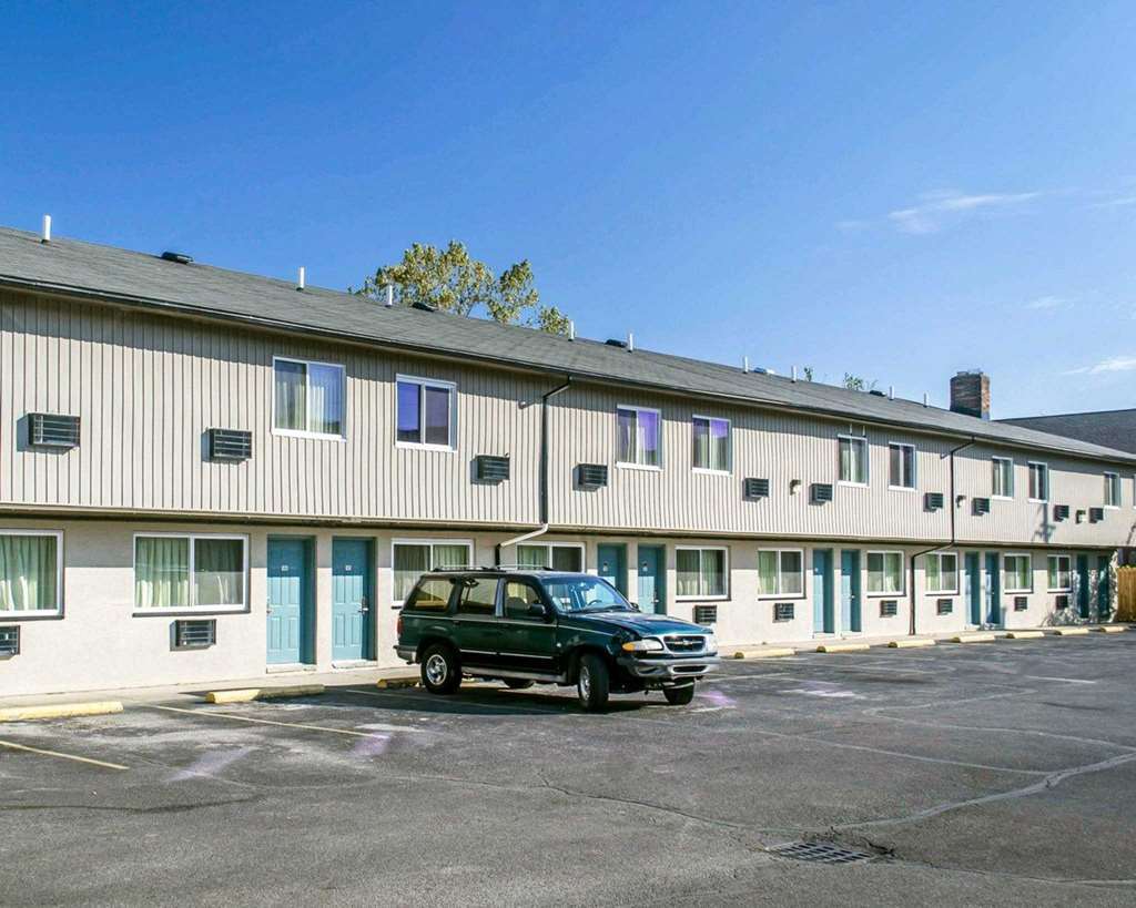 Econo Lodge Warrensville Warrensville Heights Exterior photo